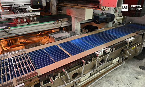 Auto Solar Cell Feeding